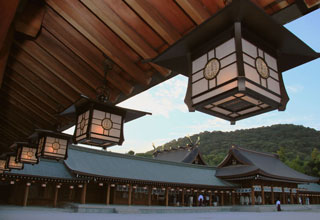 橿原神宮の献燈祭