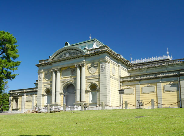 奈良国立博物館